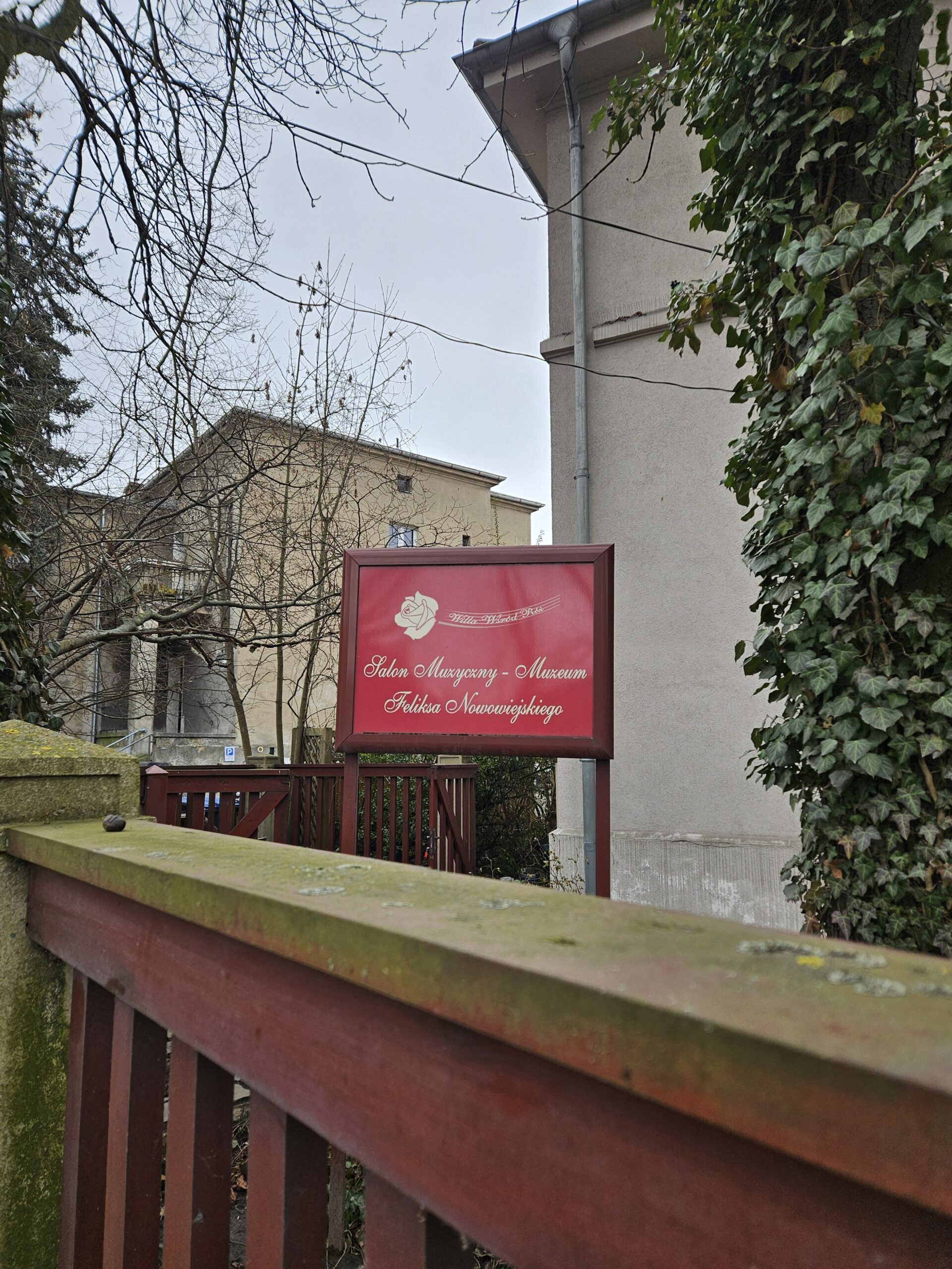 Salon muzyczny - muzeum Feliksa Nowowiejskiego